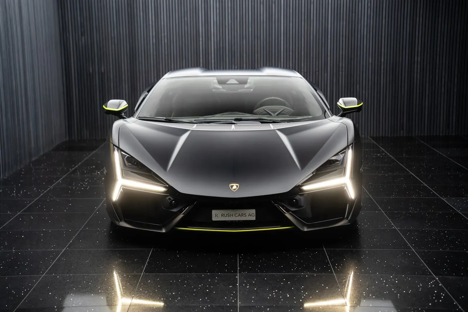 LAMBORGHINI Revuelto HPEV