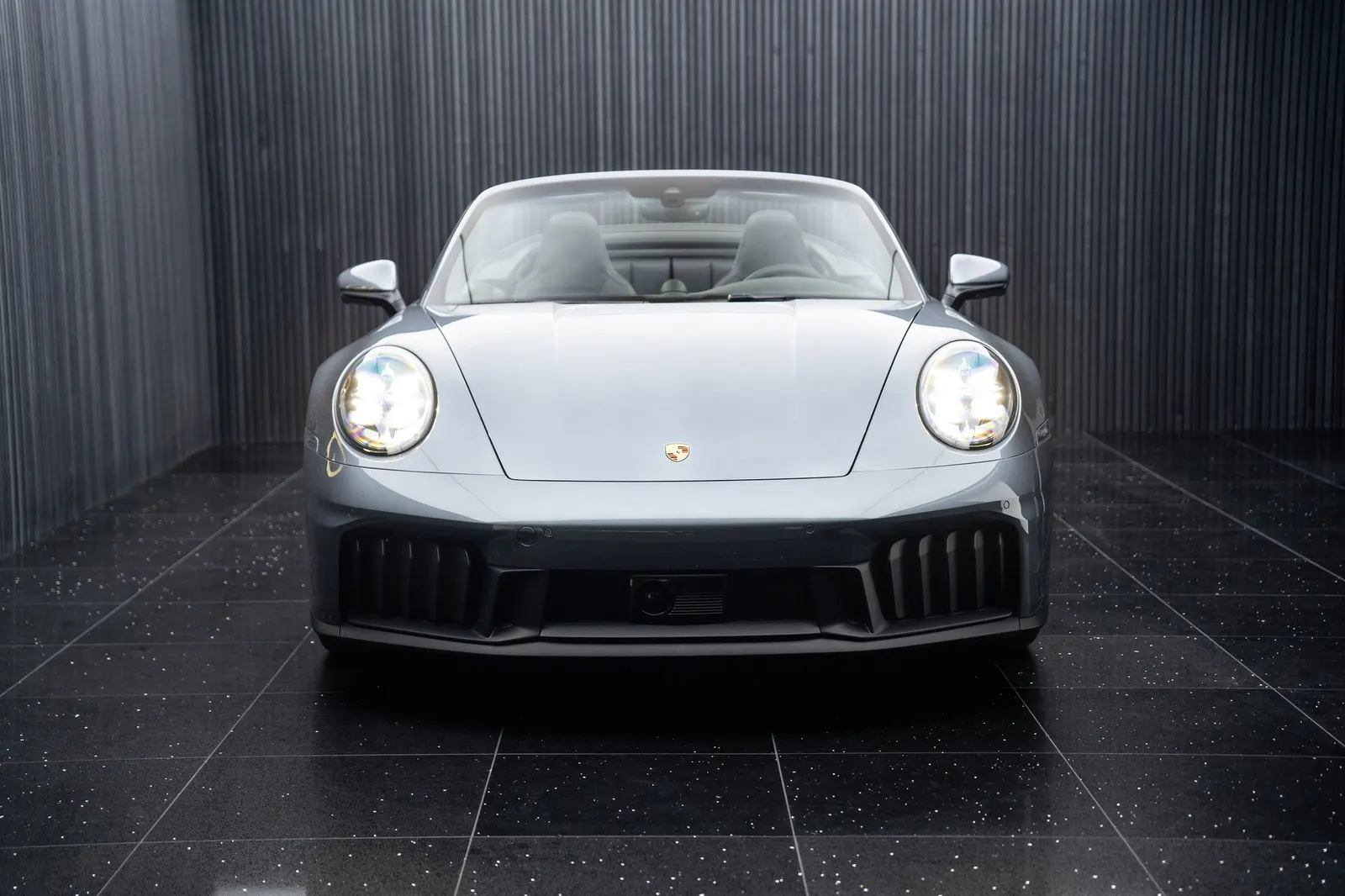 PORSCHE 911 Carrera 4 Cabriolet GTS PDK